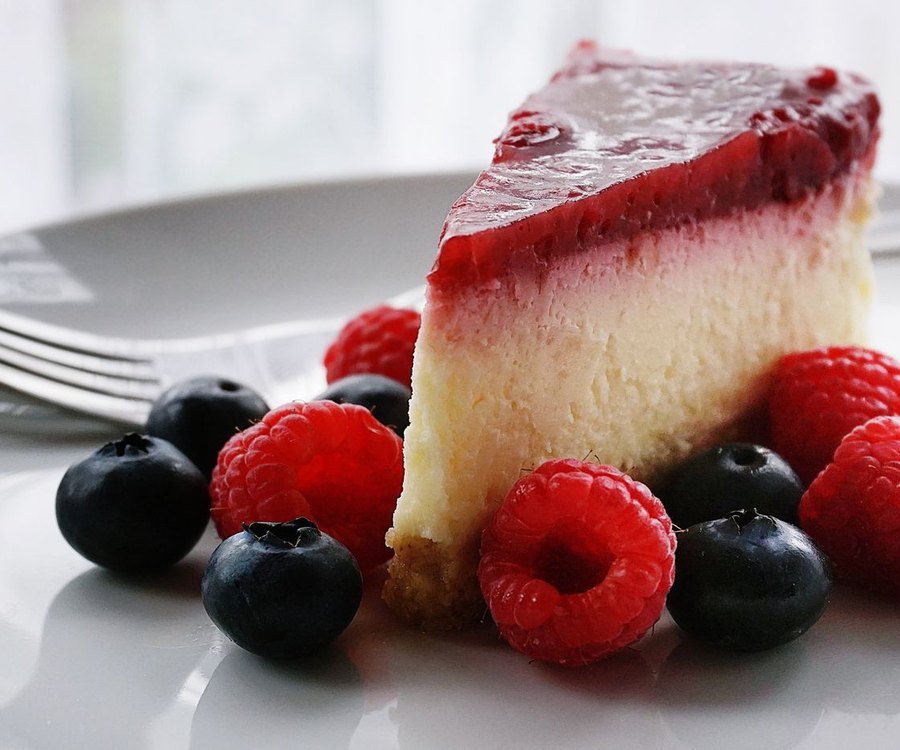 ベリーを添えたチーズケーキ